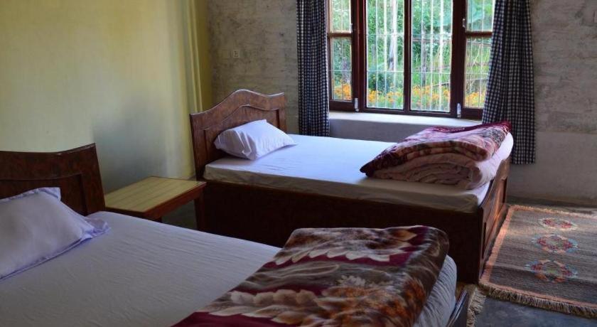 Mystique Highland Resort Pokhara Exterior foto